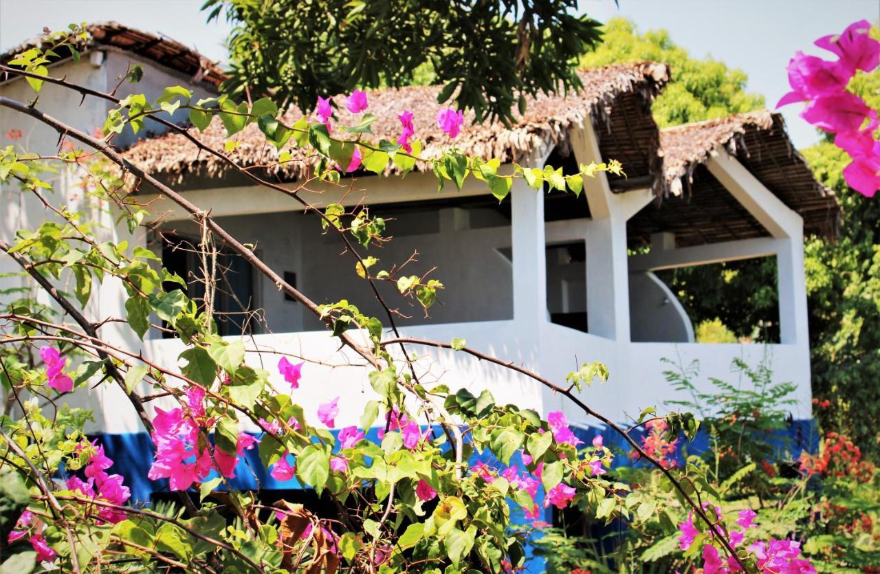 Le Grand Bleu Hotel Andilana Exterior photo